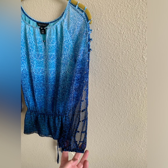 WHITE HOUSE BLACK MARKET Blue Ombre Open Sleeve Top Accented With Beads XS🌴 - Picture 3 of 9